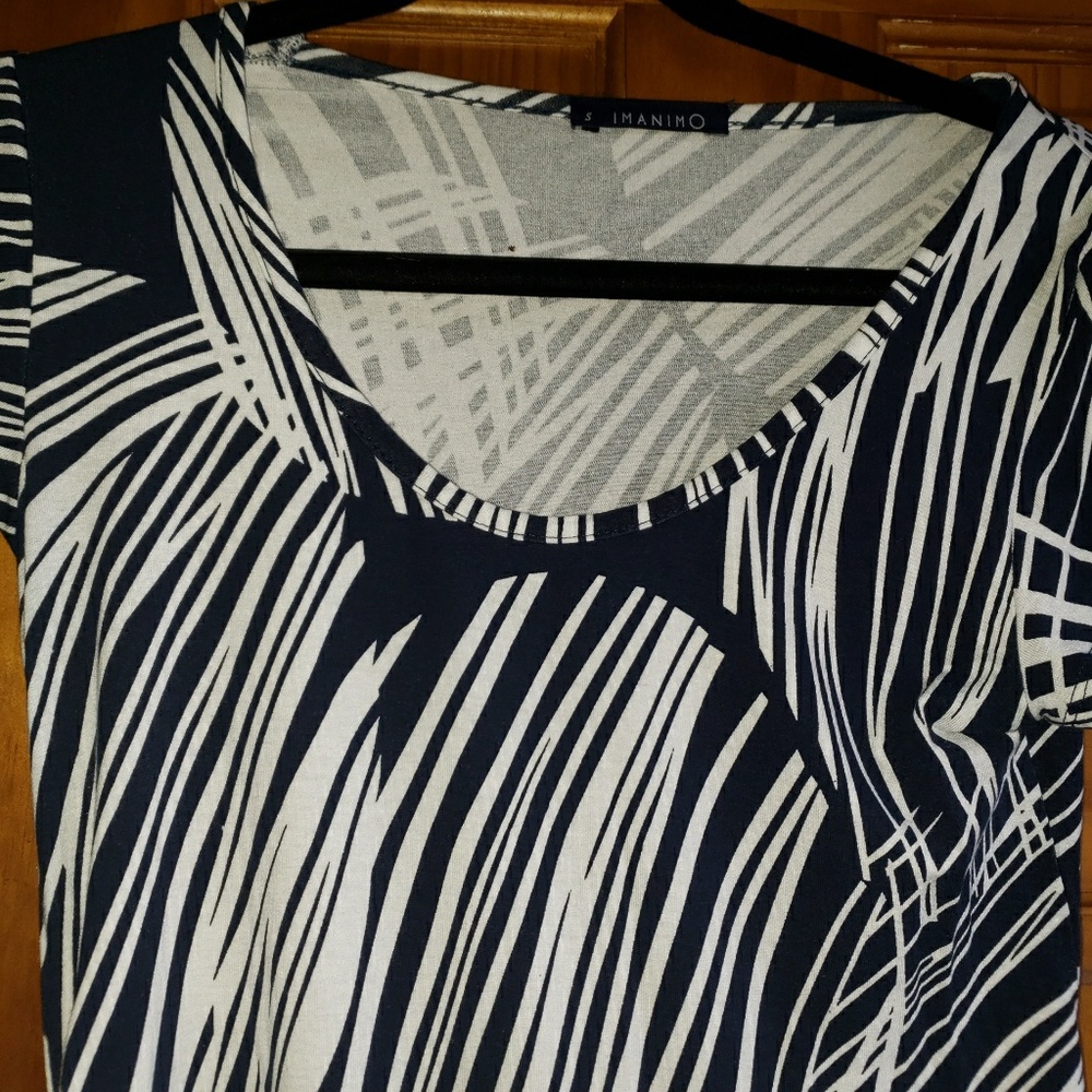 Beautiful maternity knee length dress by Imanimo - Picture 2 of 2